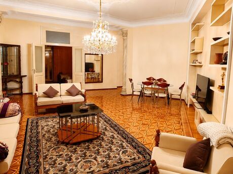 4 otaqlı köhnə tikili - Sahil m. - 160 m²