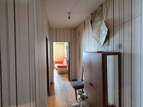 2 otaqlı köhnə tikili - Elmlər Akademiyası m. - 50 m²