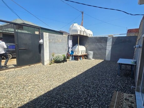 4 otaqlı həyət evi/bağ evi - Binə q. - 100 m²