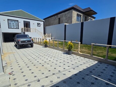 4 otaqlı həyət evi/bağ evi - Binə q. - 130 m²