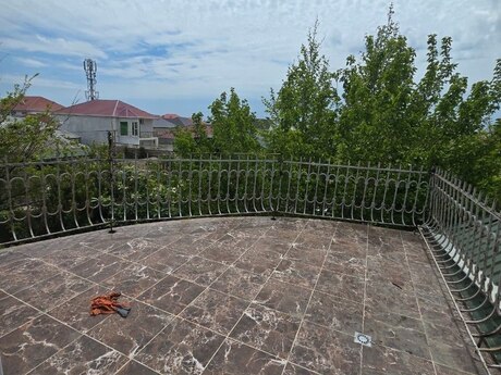 5-комн. дом/дача - пос. Бина - 300 м²