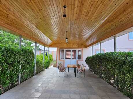 5 otaqlı həyət evi/bağ evi - Şüvəlan q. - 200 m²