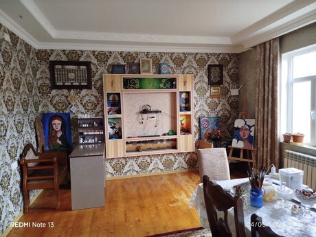 4 otaqlı həyət evi/bağ evi - Qala q. - 185 m²