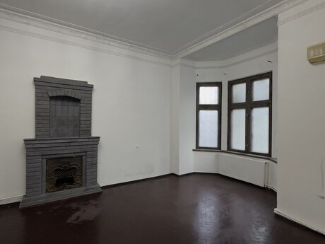 Obyekt - 28 May m. - 160 m²