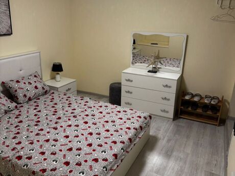 1 otaqlı köhnə tikili - Sahil m. - 24 m²