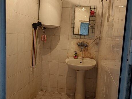 3 otaqlı köhnə tikili - Sahil q. - 78 m²