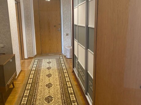 3 otaqlı köhnə tikili - İçəri Şəhər m. - 100 m²