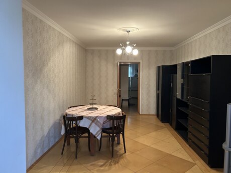 3 otaqlı köhnə tikili - Badamdar q. - 68 m²