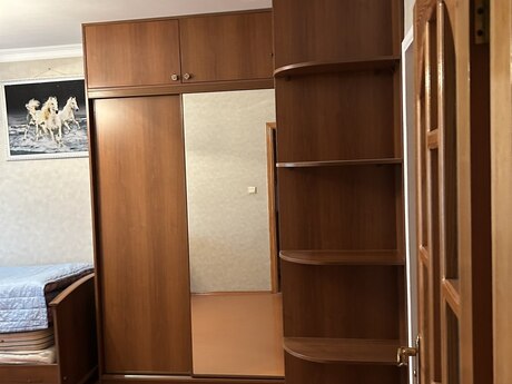 3 otaqlı köhnə tikili - Badamdar q. - 68 m²