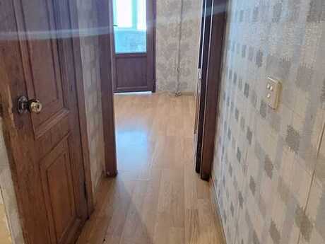 2 otaqlı köhnə tikili - Massiv D q. - 33 m²