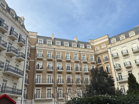 4 otaqlı yeni tikili - Ağ şəhər q. - 145 m²