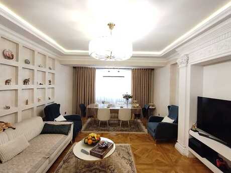 4 otaqlı yeni tikili - Qara Qarayev m. - 141 m²