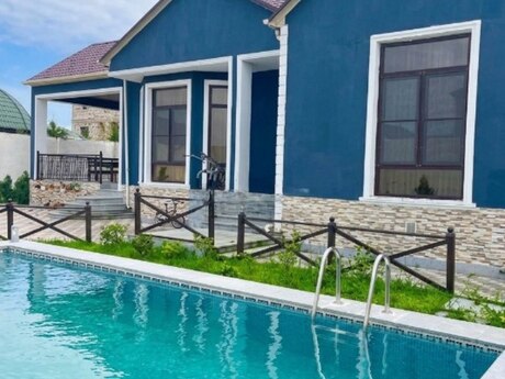 4 otaqlı həyət evi/bağ evi - Novxanı q. - 210 m²