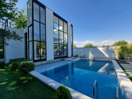5 otaqlı həyət evi/bağ evi - Nardaran q. - 400 m²