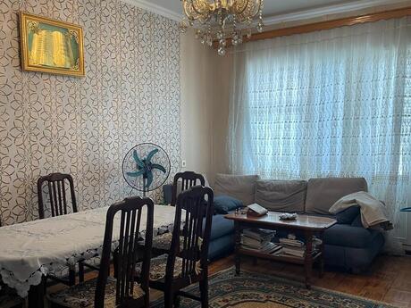 4 otaqlı köhnə tikili - Nəriman Nərimanov m. - 88 m²