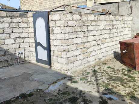 2 otaqlı həyət evi/bağ evi - Əmircan q. - 50 m²