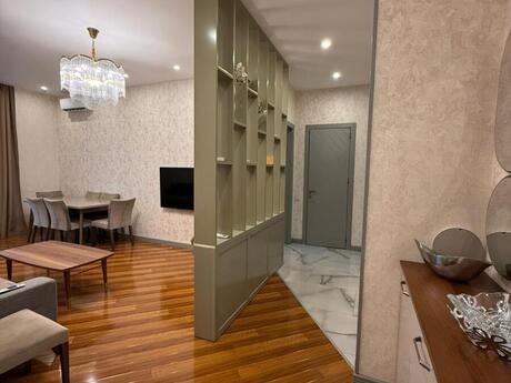 2 otaqlı yeni tikili - 8 Noyabr m. - 98 m²