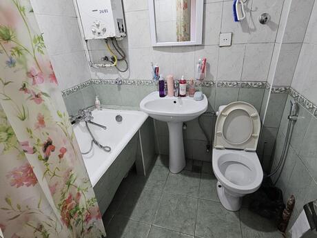 3 otaqlı köhnə tikili - Nəriman Nərimanov m. - 90 m²