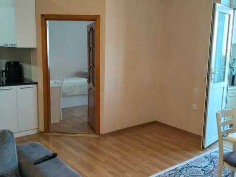 3 otaqlı köhnə tikili - Koroğlu m. - 75 m²