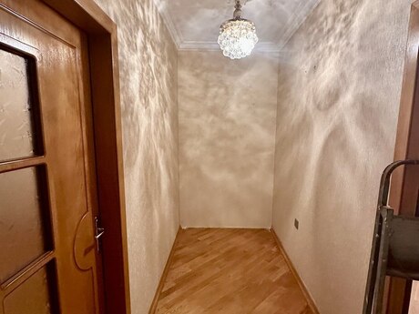 2 otaqlı köhnə tikili - Azadlıq Prospekti m. - 65 m²