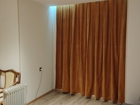 1 otaqlı köhnə tikili - Böyükşor q. - 18 m²