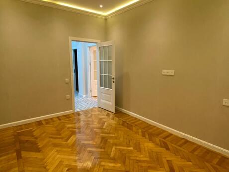 3 otaqlı köhnə tikili - Memar Əcəmi m. - 85 m²