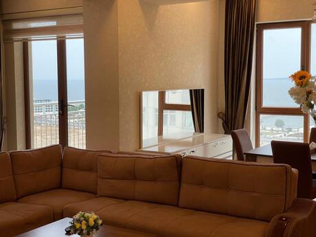 4 otaqlı yeni tikili - Şah İsmayıl Xətai m. - 181 m²