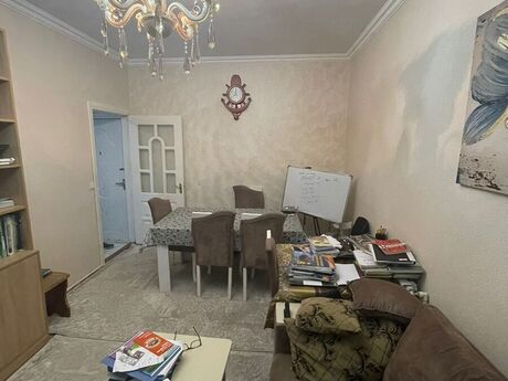 2 otaqlı köhnə tikili - Memar Əcəmi m. - 45 m²