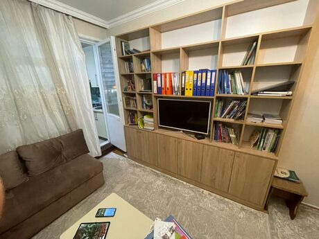 2 otaqlı köhnə tikili - Memar Əcəmi m. - 45 m²