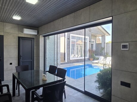 4 otaqlı həyət evi/bağ evi - Mərdəkan q. - 200 m²