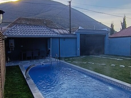 4 otaqlı həyət evi/bağ evi - Şəki - 150 m²