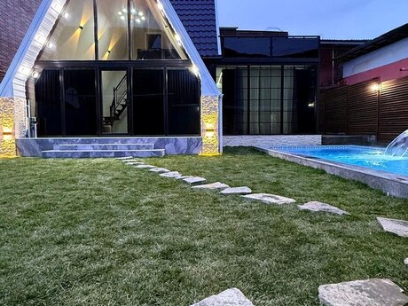 4 otaqlı həyət evi/bağ evi - Şəki - 150 m²