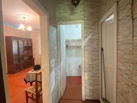 2 otaqlı köhnə tikili - Azadlıq Prospekti m. - 40 m²