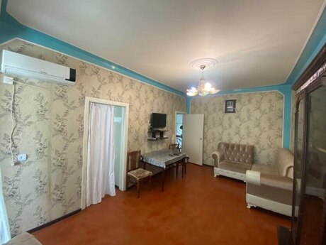 2 otaqlı köhnə tikili - Azadlıq Prospekti m. - 40 m²