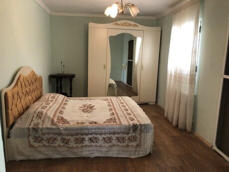 2 otaqlı həyət evi/bağ evi - Pirşağı q. - 100 m²