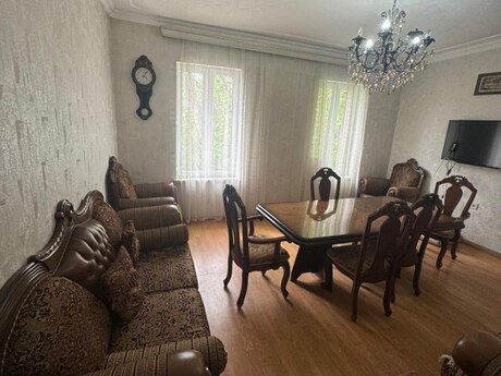 2 otaqlı köhnə tikili - Azadlıq Prospekti m. - 70 m²