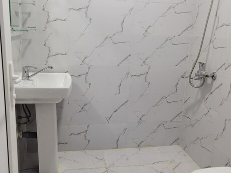 2 otaqlı həyət evi/bağ evi - Dərnəgül m. - 70 m²