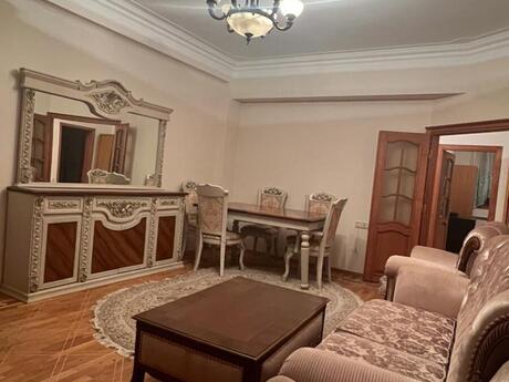 4 otaqlı köhnə tikili - Memar Əcəmi m. - 100 m²