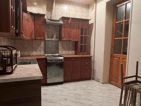 4 otaqlı köhnə tikili - Memar Əcəmi m. - 100 m²