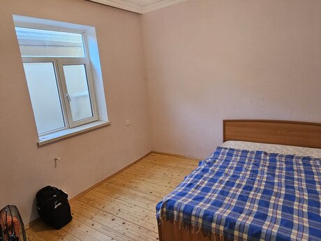 2 otaqlı həyət evi/bağ evi - Ramana q. - 1000 m²