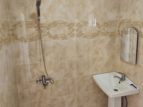 2 otaqlı həyət evi/bağ evi - Ramana q. - 1000 m²