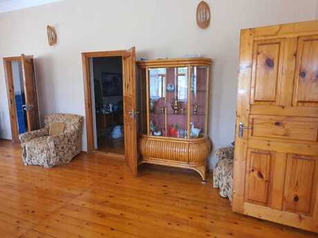 4 otaqlı həyət evi/bağ evi - Şüvəlan q. - 100 m²