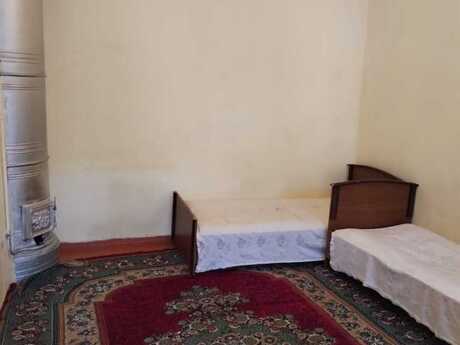 3 otaqlı köhnə tikili - İçəri Şəhər m. - 97 m²