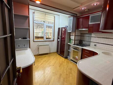 4 otaqlı köhnə tikili - Nəsimi m. - 100 m²