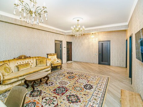 3 otaqlı yeni tikili - 28 May m. - 136 m²