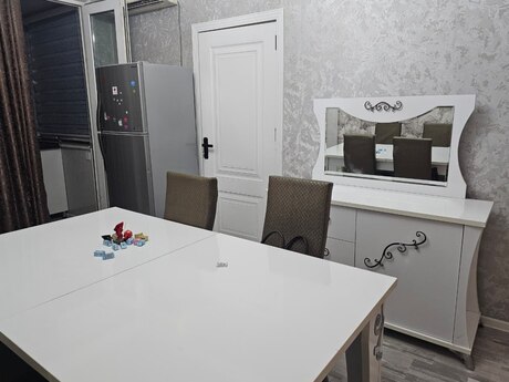 2 otaqlı köhnə tikili - Memar Əcəmi m. - 40 m²