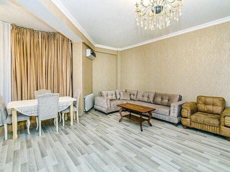 4 otaqlı yeni tikili - 28 May m. - 140 m²