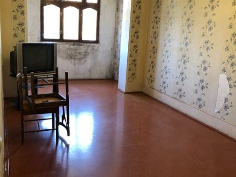 3 otaqlı köhnə tikili - Binə q. - 75 m²