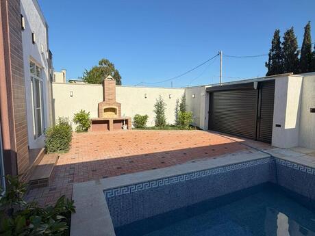 4 otaqlı həyət evi/bağ evi - Şüvəlan q. - 140 m²