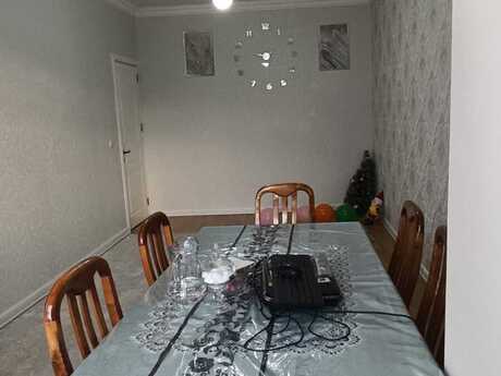 2 otaqlı köhnə tikili - Massiv D q. - 75 m²
